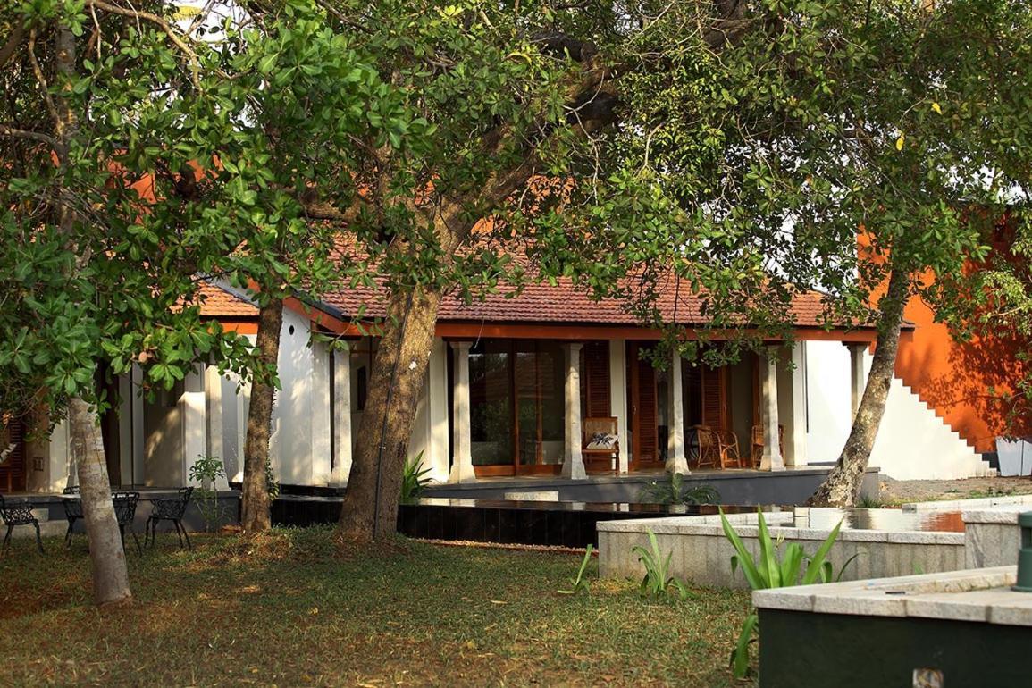 Baymaas Lake House Kochi Extérieur photo