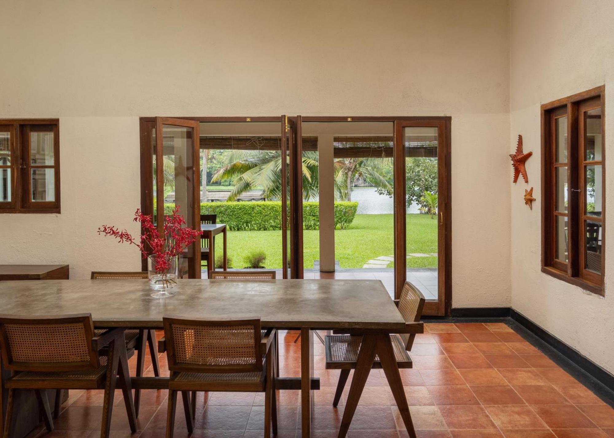 Baymaas Lake House Kochi Extérieur photo